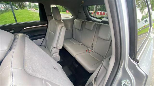 used 2014 Toyota Highlander Hybrid car, priced at $15,900