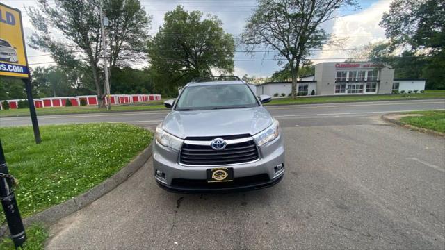 used 2014 Toyota Highlander Hybrid car, priced at $15,900