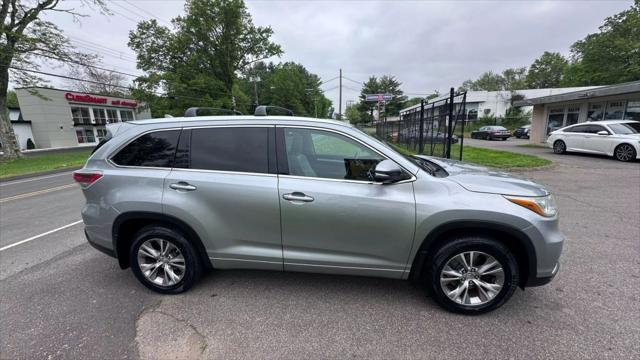 used 2015 Toyota Highlander car, priced at $14,990