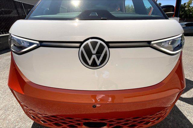 new 2025 Volkswagen ID. Buzz car, priced at $660,906