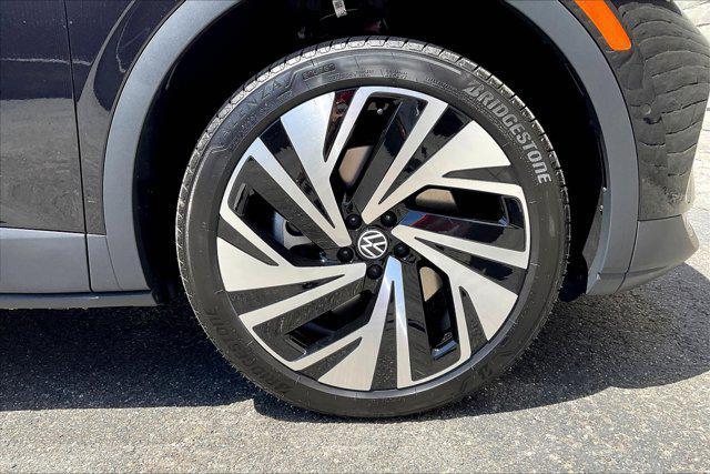 new 2025 Volkswagen ID.4 car, priced at $59,376