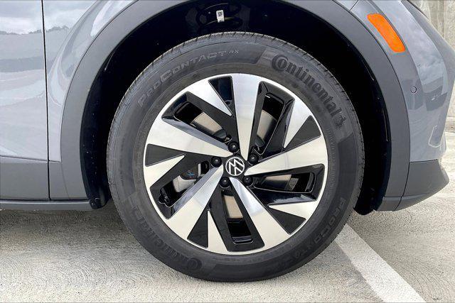 new 2025 Volkswagen ID.4 car, priced at $47,176