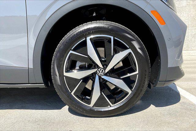 new 2025 Volkswagen ID.4 car, priced at $56,176