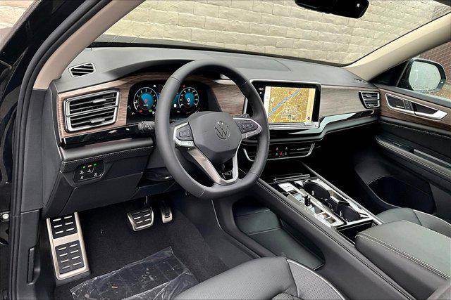 new 2025 Volkswagen Atlas car, priced at $57,171