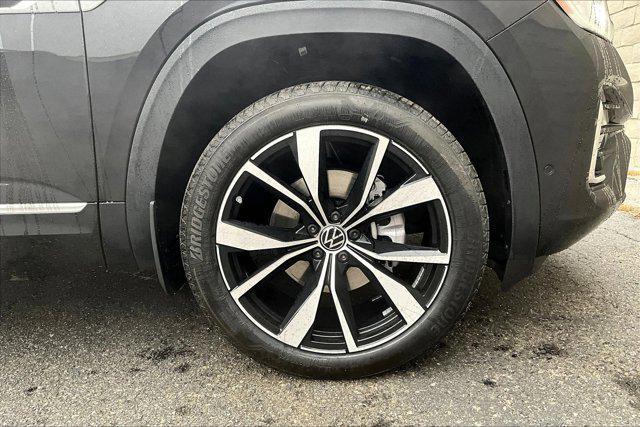 new 2025 Volkswagen Atlas car, priced at $57,171