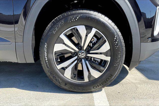 new 2026 Volkswagen Atlas car, priced at $41,598