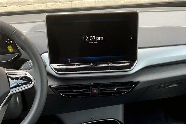 new 2025 Volkswagen ID.4 car, priced at $47,176
