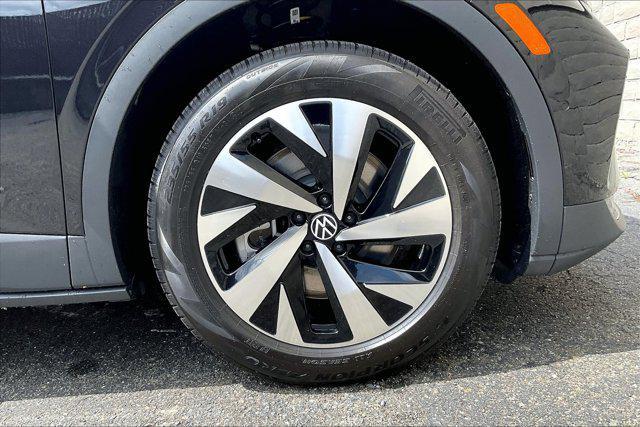 new 2025 Volkswagen ID.4 car, priced at $47,176