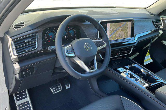 new 2025 Volkswagen Atlas car, priced at $56,244