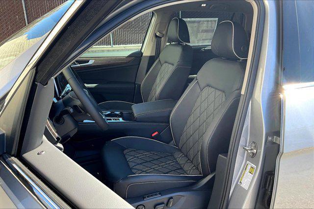 new 2025 Volkswagen Atlas car, priced at $56,244