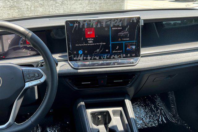 new 2025 Volkswagen Tiguan car, priced at $32,999
