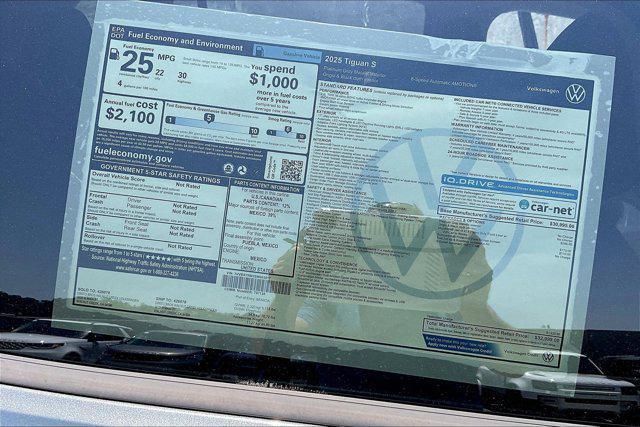 new 2025 Volkswagen Tiguan car, priced at $32,999