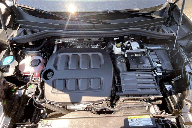 new 2025 Volkswagen Tiguan car, priced at $32,999