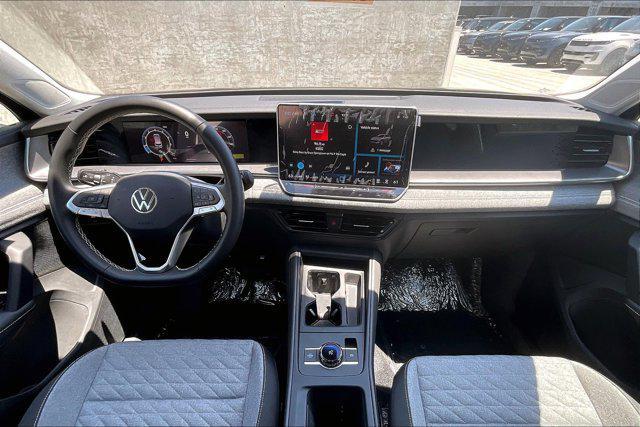 new 2025 Volkswagen Tiguan car, priced at $32,999