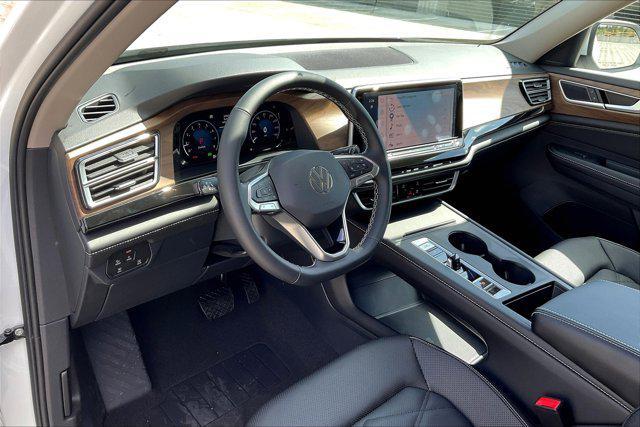 new 2025 Volkswagen Atlas car, priced at $40,204