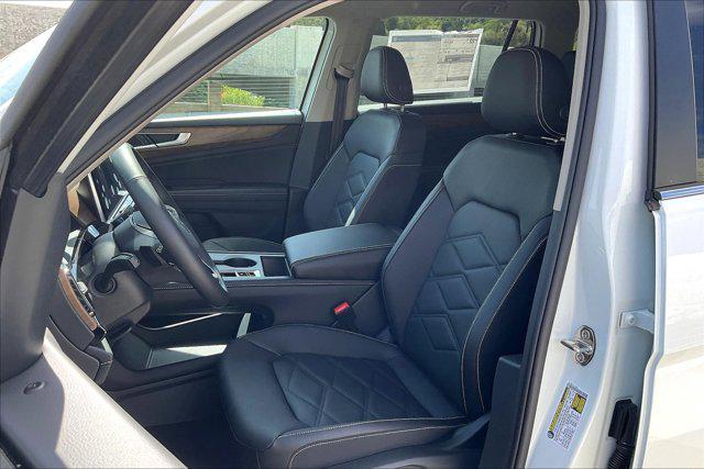 new 2025 Volkswagen Atlas car, priced at $40,204