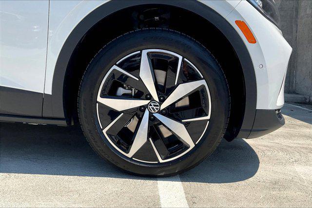 new 2025 Volkswagen ID.4 car, priced at $57,036