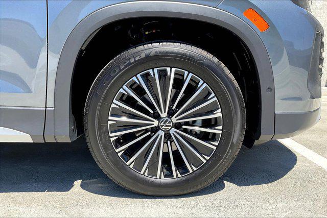 new 2025 Volkswagen Tiguan car, priced at $31,520