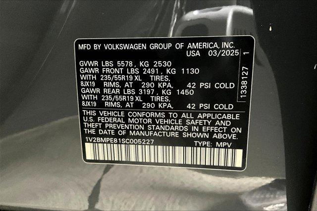 new 2025 Volkswagen ID.4 car, priced at $41,716