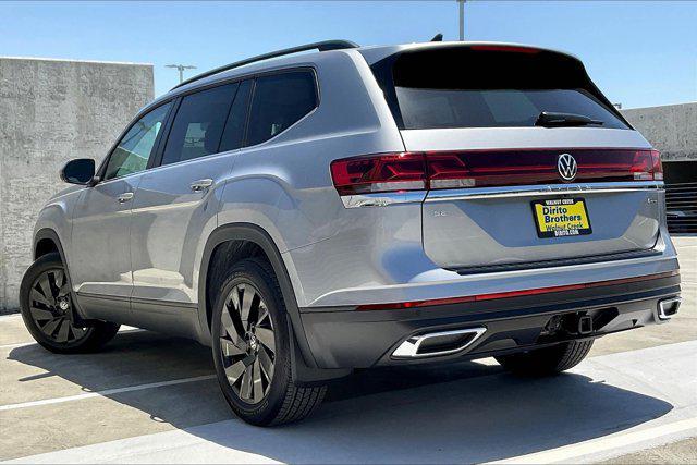 new 2025 Volkswagen Atlas car, priced at $49,652