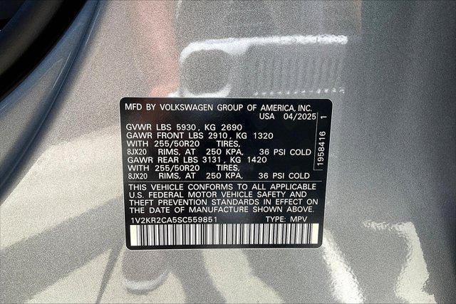 new 2025 Volkswagen Atlas car, priced at $49,652