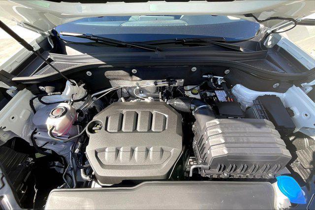 new 2026 Volkswagen Atlas Cross Sport car, priced at $42,426