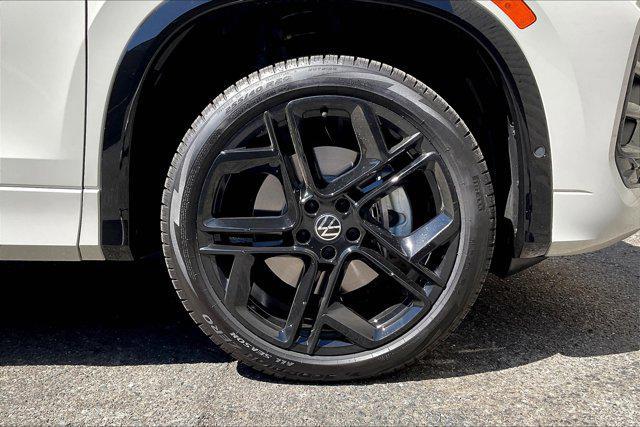 new 2025 Volkswagen Tiguan car, priced at $38,959