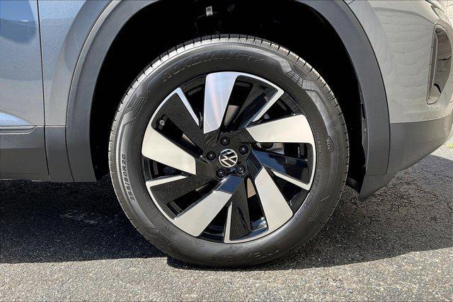 new 2025 Volkswagen Atlas Cross Sport car, priced at $43,288