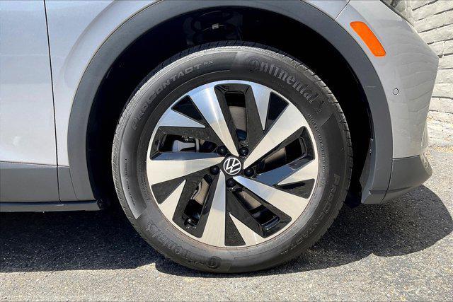 new 2025 Volkswagen ID.4 car, priced at $47,176
