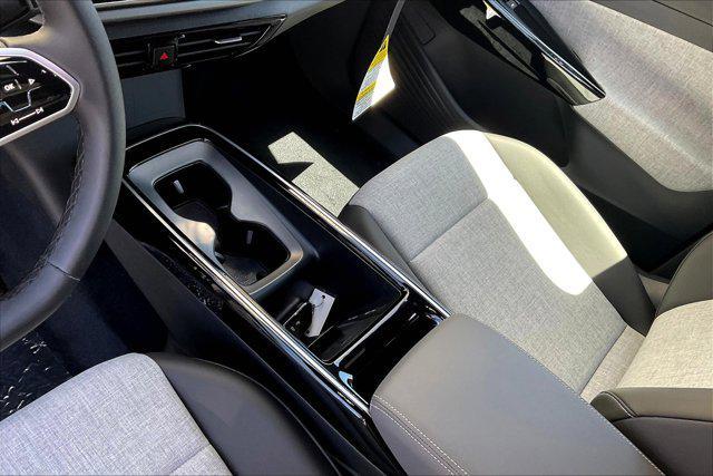 new 2025 Volkswagen ID.4 car, priced at $47,176