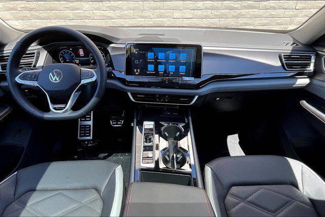 new 2024 Volkswagen Atlas car, priced at $49,444