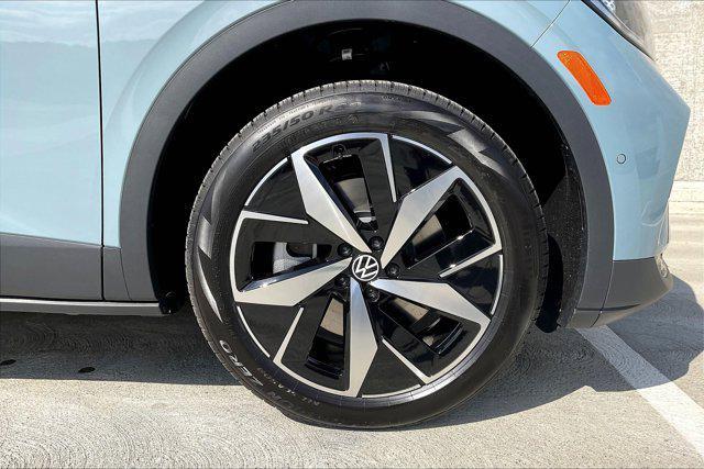 new 2025 Volkswagen ID.4 car, priced at $56,176