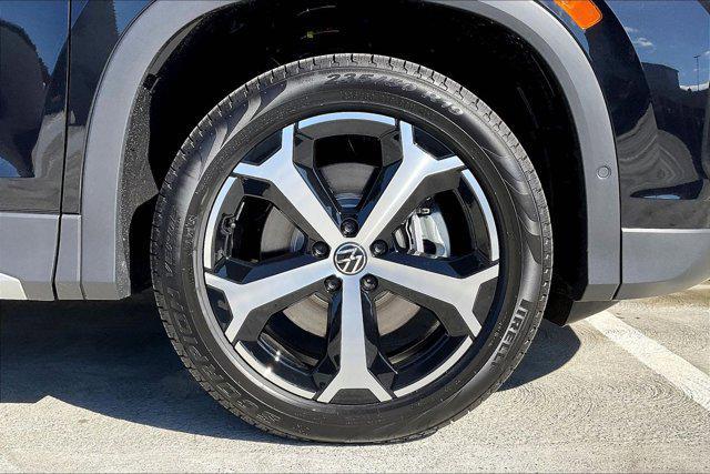 new 2025 Volkswagen Tiguan car, priced at $37,752