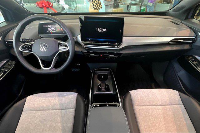 new 2025 Volkswagen ID.4 car, priced at $51,076