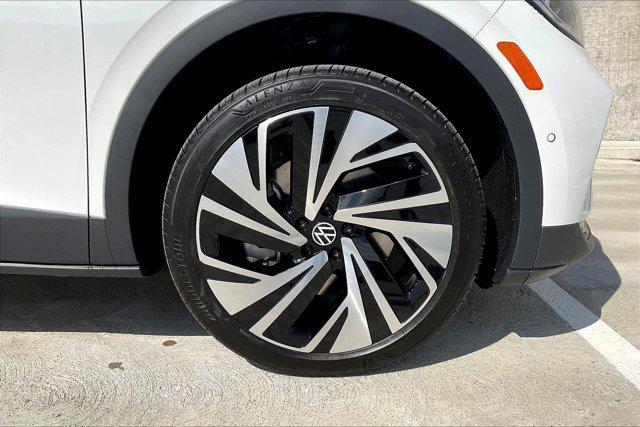 new 2025 Volkswagen ID.4 car, priced at $60,236