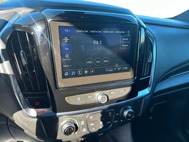 used 2023 Chevrolet Traverse car, priced at $24,125