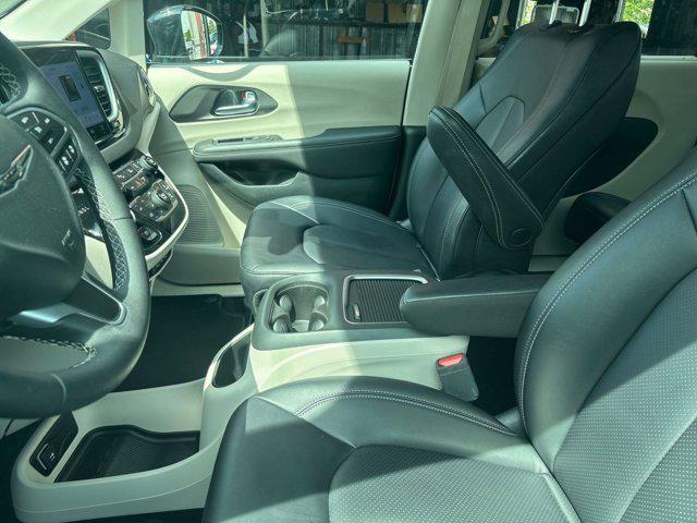 used 2024 Chrysler Pacifica car, priced at $32,889