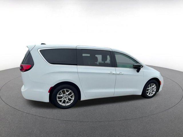 used 2024 Chrysler Pacifica car, priced at $31,749