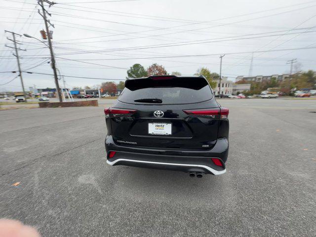 used 2024 Toyota Highlander car, priced at $42,499