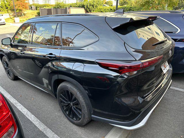 used 2024 Toyota Highlander car, priced at $43,755