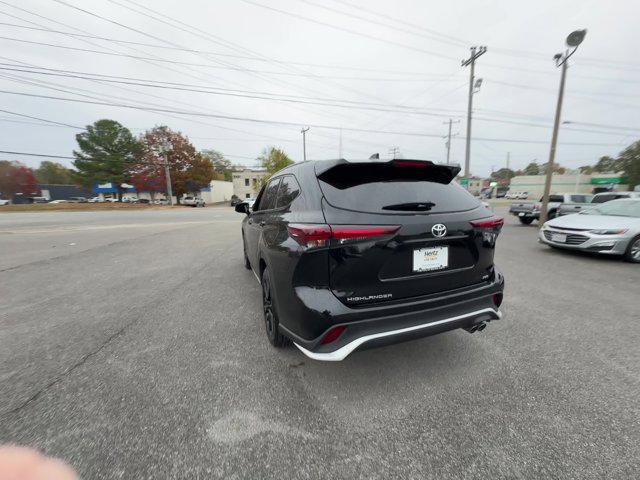 used 2024 Toyota Highlander car, priced at $42,499