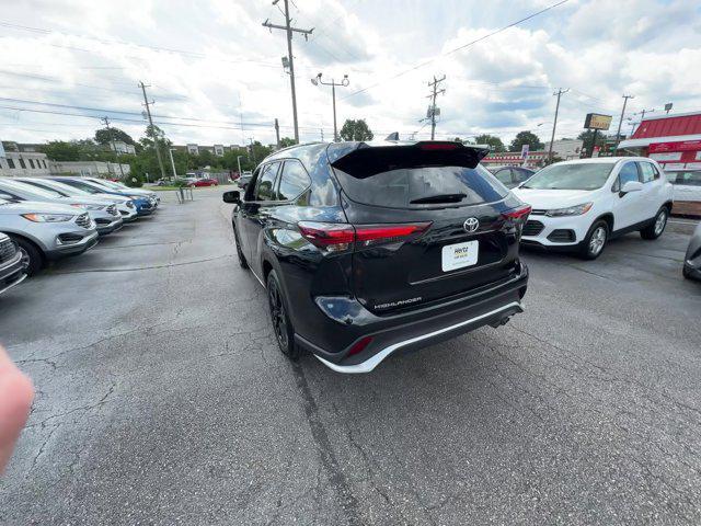 used 2024 Toyota Highlander car, priced at $43,479