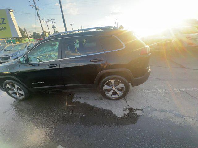 used 2019 Jeep Cherokee car, priced at $18,101