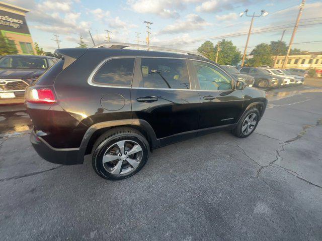 used 2019 Jeep Cherokee car, priced at $18,101