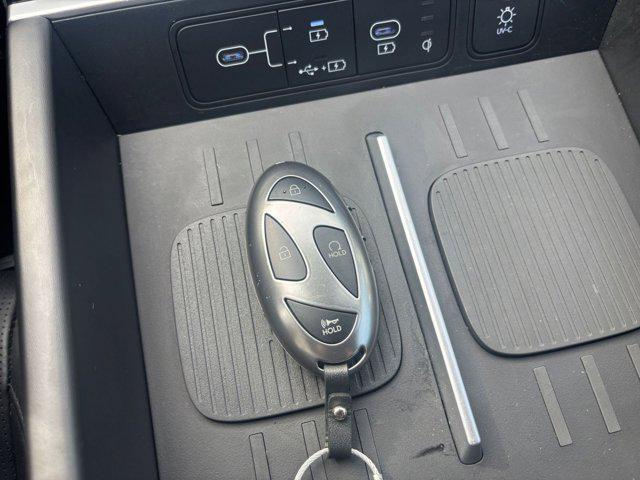 used 2024 Hyundai Santa Fe car, priced at $38,163
