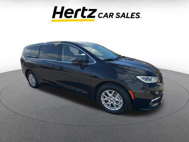 used 2023 Chrysler Pacifica car, priced at $23,357