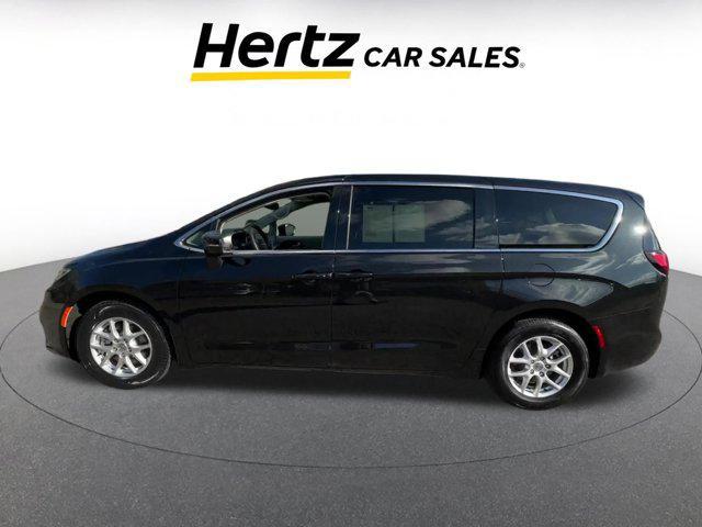 used 2023 Chrysler Pacifica car, priced at $23,357