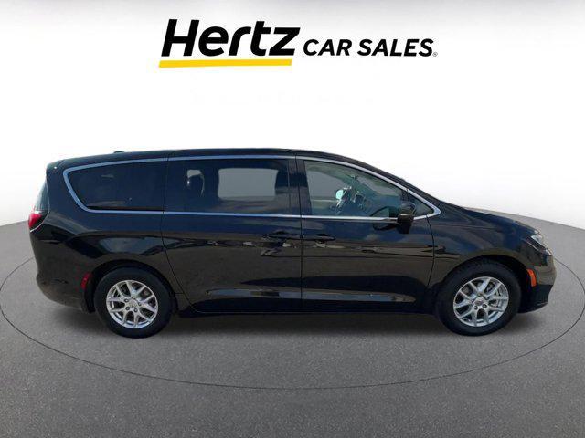 used 2023 Chrysler Pacifica car, priced at $23,357