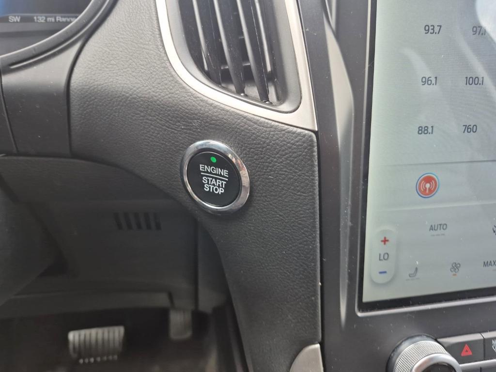 used 2024 Ford Edge car, priced at $20,995