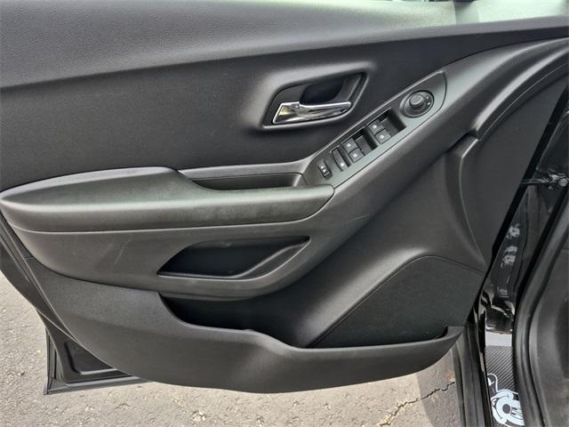 used 2022 Chevrolet Trax car, priced at $17,295
